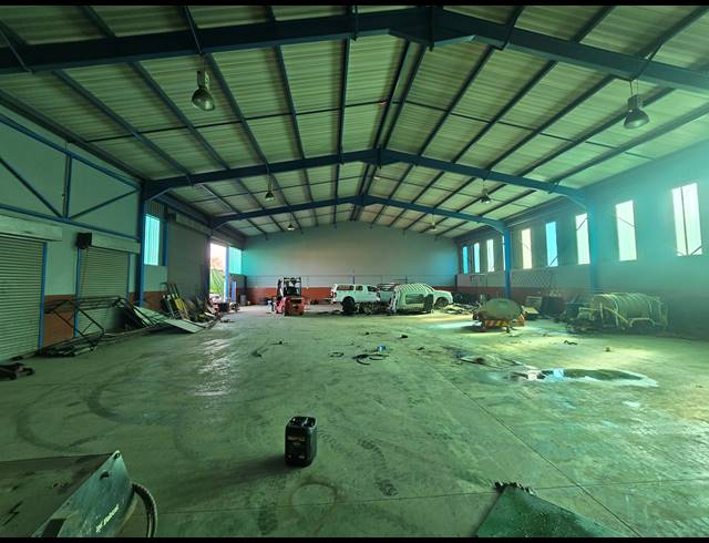 1,900M² FACTORY TO LET IN MOREHILL